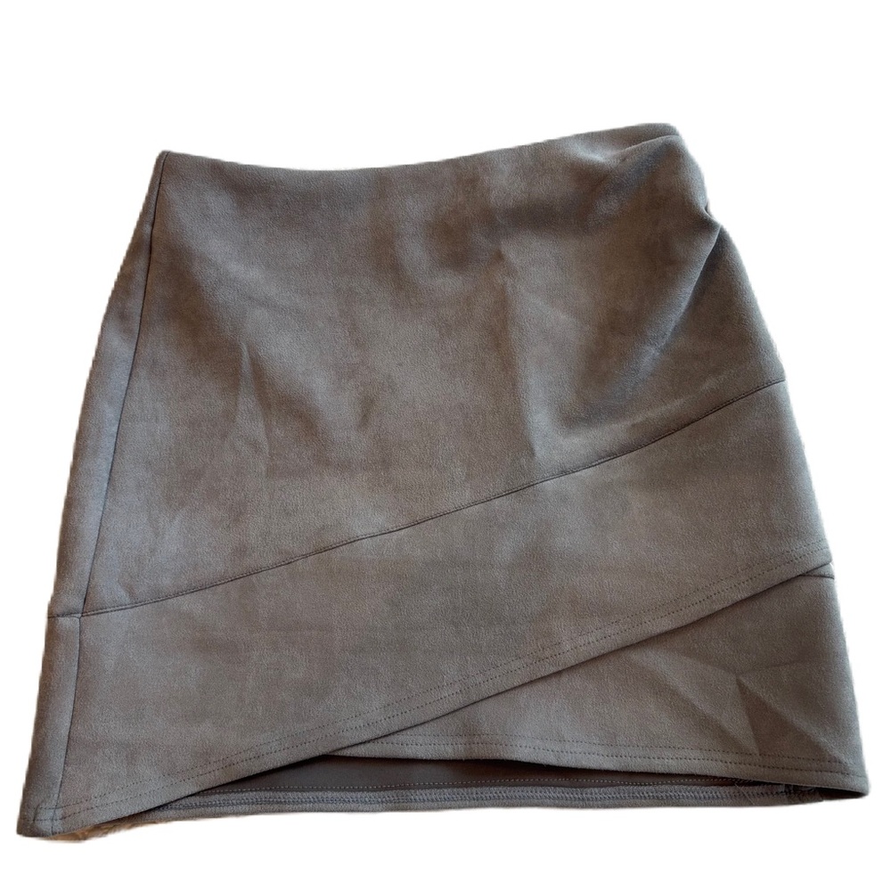 Harper Wren Faux Suede Marla Gray Mini Skirt Size Small NWT